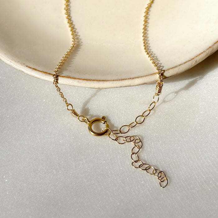 Double link interlocking chain necklace sterling silver clasp detail view