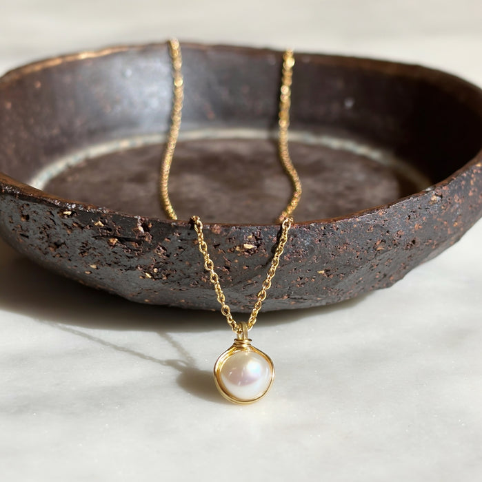 Dainty pearl charm pendant necklace solid 14k gold close up