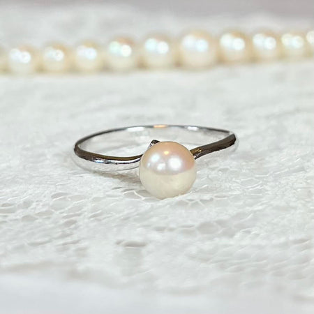 Vintage Sterling Silver Genuine Pearl Half Bezel Ring Front View