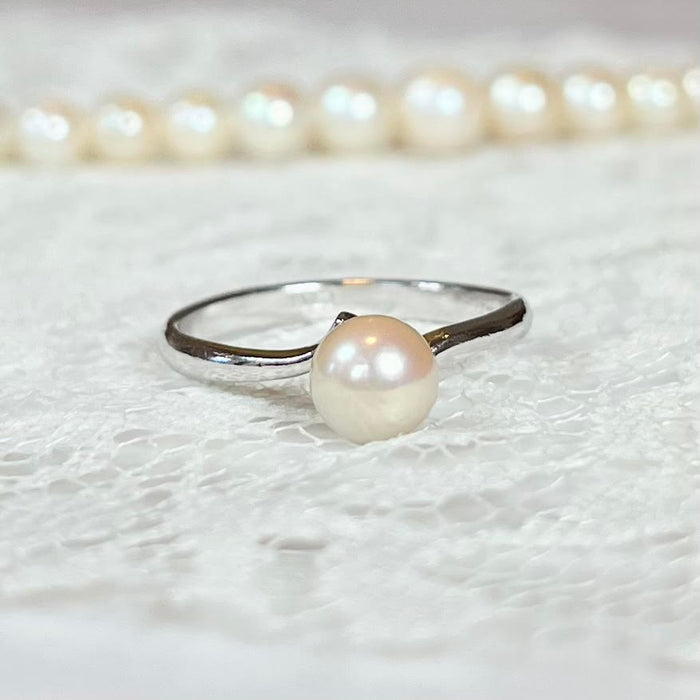 Vintage Sterling Silver Genuine Pearl Half Bezel Ring Front View